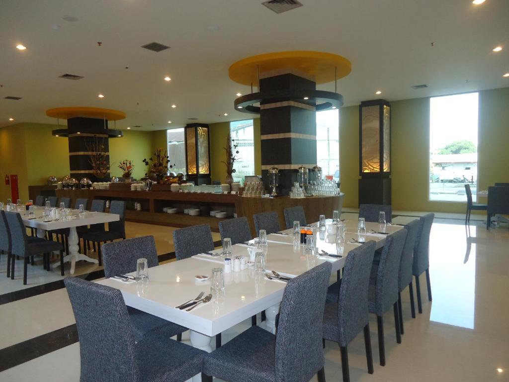 Hotel Olive Tangerang Exterior photo