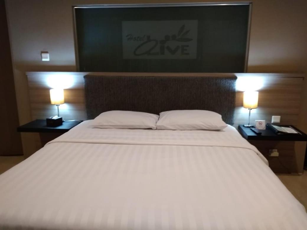 Hotel Olive Tangerang Exterior photo